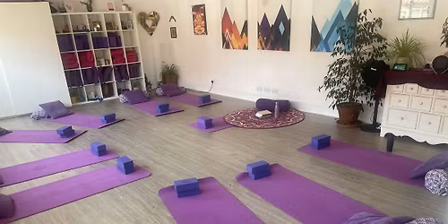 Calm Mama Pregnancy Mini Retreat