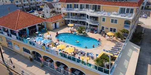 99 Reasons to enjoy July 4 at Flip Flopz