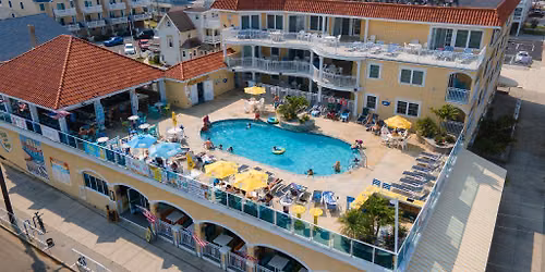 99 Reasons to enjoy July 4 at Flip Flopz