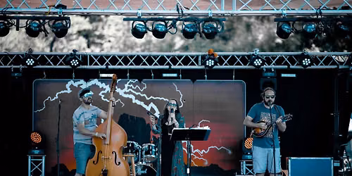 LIVE MUSIC: The Gilmore Family Band at The Lakely