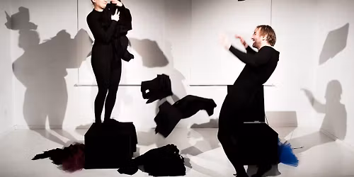 \u201eNie bud\u017acie mnie\u201d sztuka na wynos \/ Krak\u00f3w