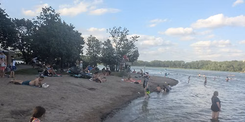 Beach Hangout at Cedar POINT - Everyone welcome!