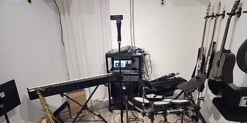 Free Weekly Thursday & Sunday Open Stage (Karaoke\/Open Mic) Night at Luvwoo Bar