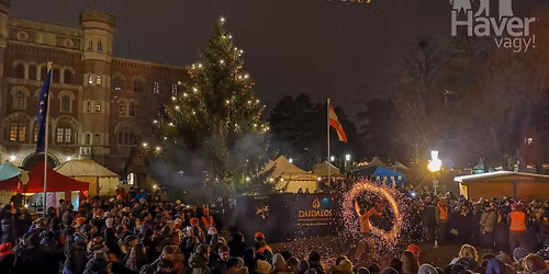K\u00f6z\u00e9pkori adventi v\u00e1s\u00e1r,