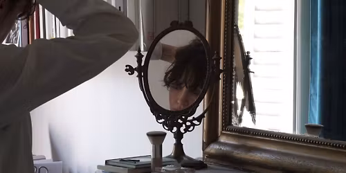 Text and Image av Nicola Gunn