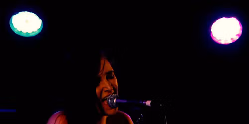 Live Music at Hoey Moey with Hannah Luke