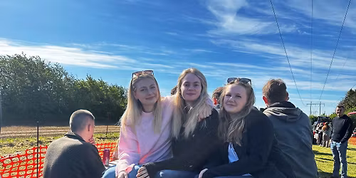 \u00c5bent hus p\u00e5 Landbrugsskolen Sj\u00e6lland, H\u00f8ng