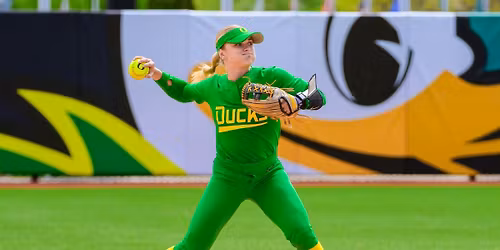 Parking Washington Huskies at Oregon Ducks Womens Soccer