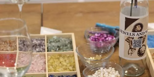 Taller de Joyas con Vino Ilimitado - M\u00e1laga