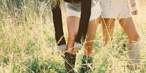 Strikkekafe p\u00e5 Friluftsl\u00e5ven med Camelias Hus