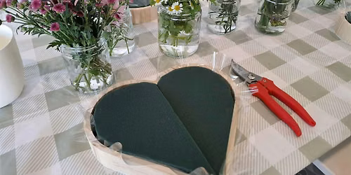 DIY Floral Workshop - Flower Heart Workshop