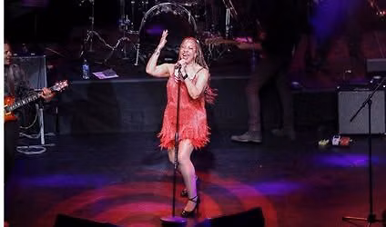 Debby Holiday (Tina Turner Tribute)