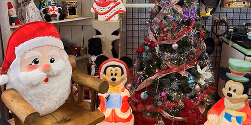 Santa @ Dusty Roads Marketplace