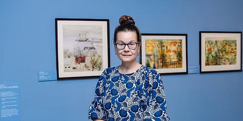 Katrin Kivimaa erituur n\u00e4itusel \u201eKarin Luts. Pildid reisidelt\u201c