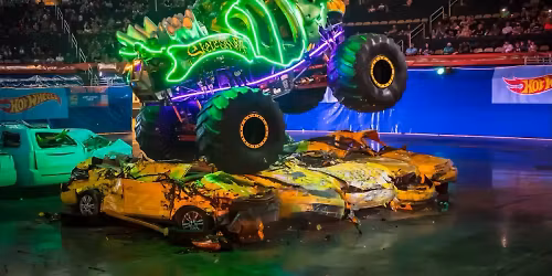 Hot Wheels Monster Trucks Live Glow N Fire at Dickies Arena