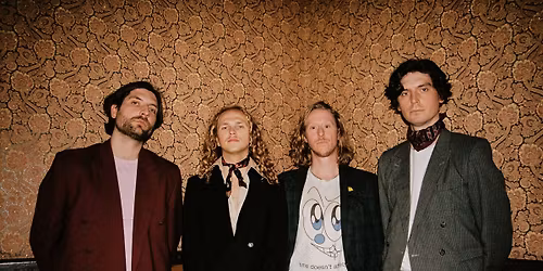 Y\u012aN Y\u012aN live Behind the Green Door