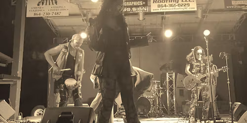 Late night at Smileys on the Roxx