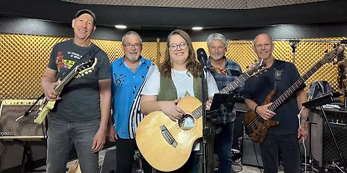 Suzanne and the Contenders Live!!!