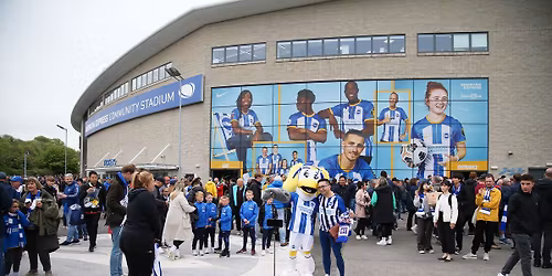 Brighton and Hove Albion FC vs Everton FC at American Express Community Stadium