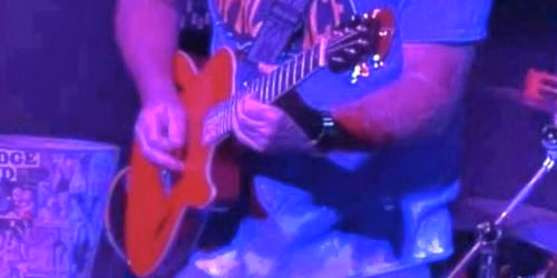 Matt Avery at the Raw Bar!