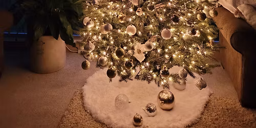 Last Minute Shopping Frenzy @ The Pickers Daughter