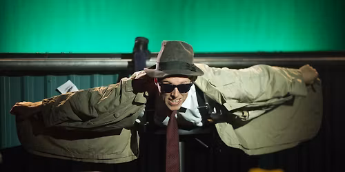 DIE WANZE | Insektenkrimi-Kom\u00f6die von Paul Shipton