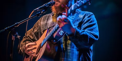 LIVE MUSIC: LUKE WIGGINS