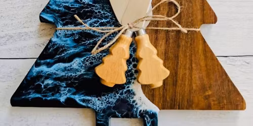 Resin Pour beginner Workshop! Make it a Friendsgiving Night Out!