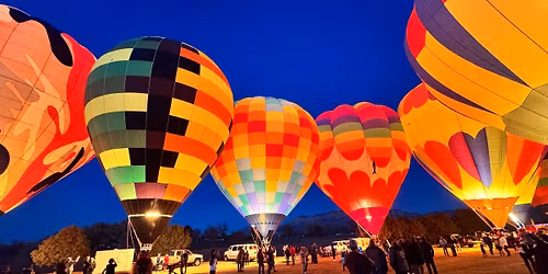 36th Arroyo del Oso Christmas Eve Balloon Glow
