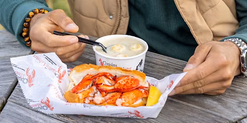 \ud83e\udd9e\ud83c\udfe1 COUSINS MAINE LOBSTER AT VIEWS OF NAPERVILLE \u2013 NAPERVILLE \ud83c\udfe1\ud83e\udd9e