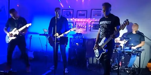 Velvet Tux live at the Huapai Tavern