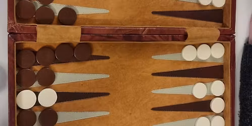 Casual Sunday Backgammon Games 