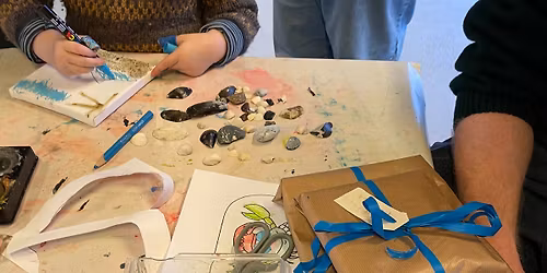 \u00c5bent hus: Julegavev\u00e6rksted p\u00e5 stranden