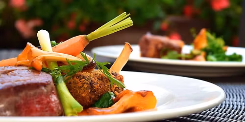 Maciej Ostrowski-Wo\u0142owina i steki 