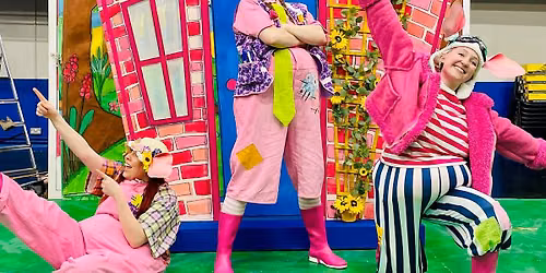 Live: Three Little Pigs