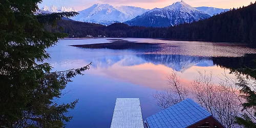 On Stage Alaska\u00ae: Explore Alaska by Land and Sea with the Experts