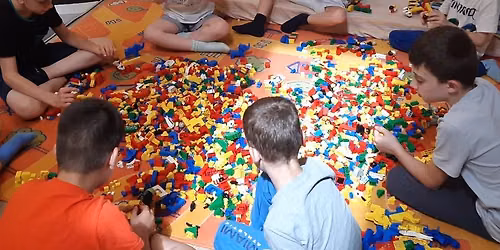 Kockabar\u00e1tok ny\u00e1ri LEGO t\u00e1bor a Pajt\u00e1ban - 1. csoport