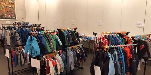 Barnebruktt\u00f8ysalg i Helgerud kirke