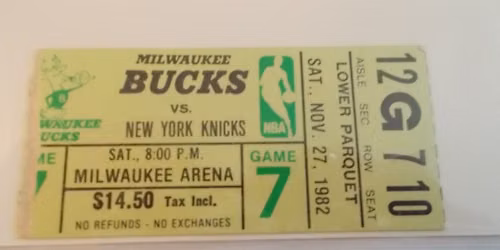 New York Knicks at Milwaukee Bucks at Fiserv Forum