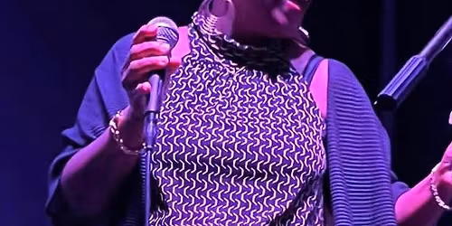 Sharona @ Cafe Sydnie Mae