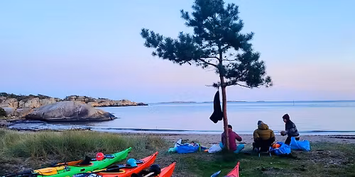 Damenes havpadletreff p\u00e5 Malm\u00f8ya (Larvik)