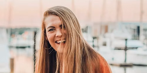 Mackenzi Morris at The Bend
