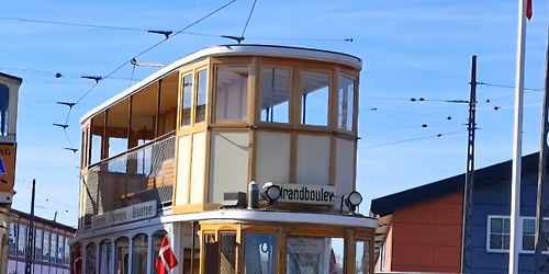Trafikdag, knallerttr\u00e6f & loppe-\/stumpemarked