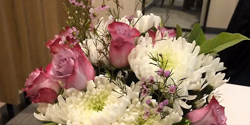 Learn Flower Arrangements with Bonnie