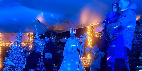 M\u00f8d Snedronningen til Jul i Zoo