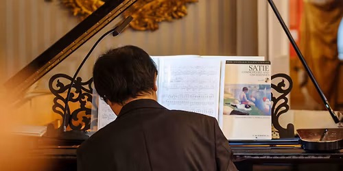 Tunnelmamusiikkia pianolla