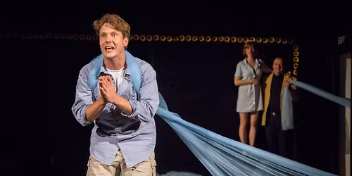 Podlovics Laura: MOONLIGHT PICTURES - h\u00e1romszerepl\u0151s t\u00f6rt\u00e9net egy l\u00e1nyr\u00f3l \u00e9s egy fi\u00far\u00f3l