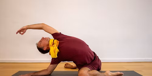 Gentle & Restorative Vinyasa Yoga 30 hr Training with Simon
