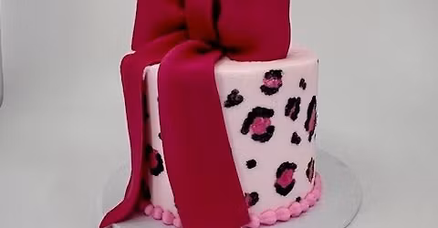 Print and Bow Cake Decorating Class