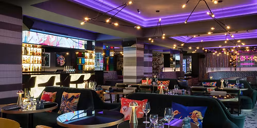 **15 Dates!** BIG Saturday Night Speed Dating @ The NYX Hotel (Ages 42-58)